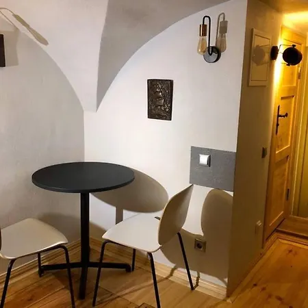 Daire Medieval Stylish Studio In 17th Century House Riga