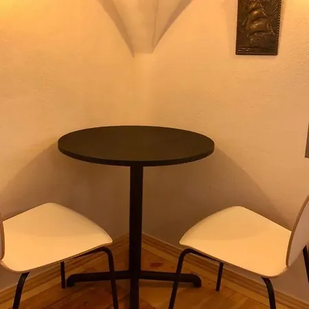 아파트 Medieval Stylish Studio In 17th Century House *