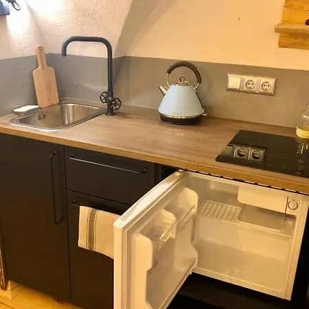Medieval Stylish Studio In 17th Century House Appartement *